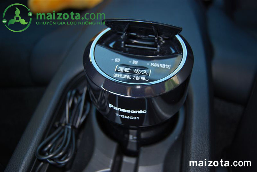 Máy lọc không khí khử mùi trên ô tô Panasonic F-GMK01-K chính hãng